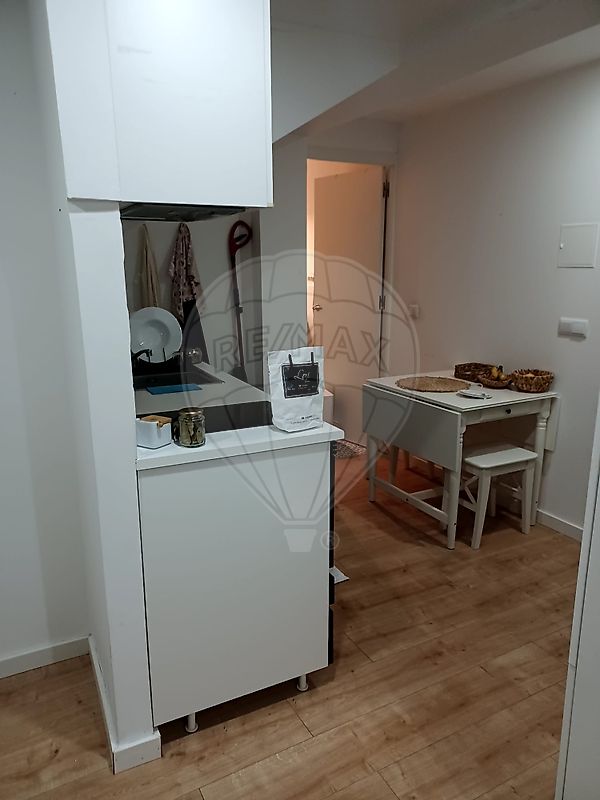 listing 121121209-94 picture-0