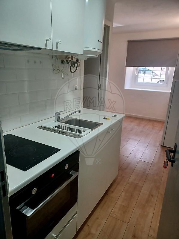 listing 121121209-94 picture-0