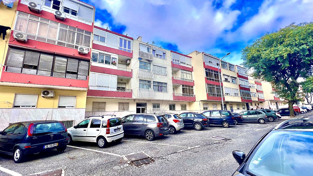 Apartamento T2 - Águas Livres · Amadora