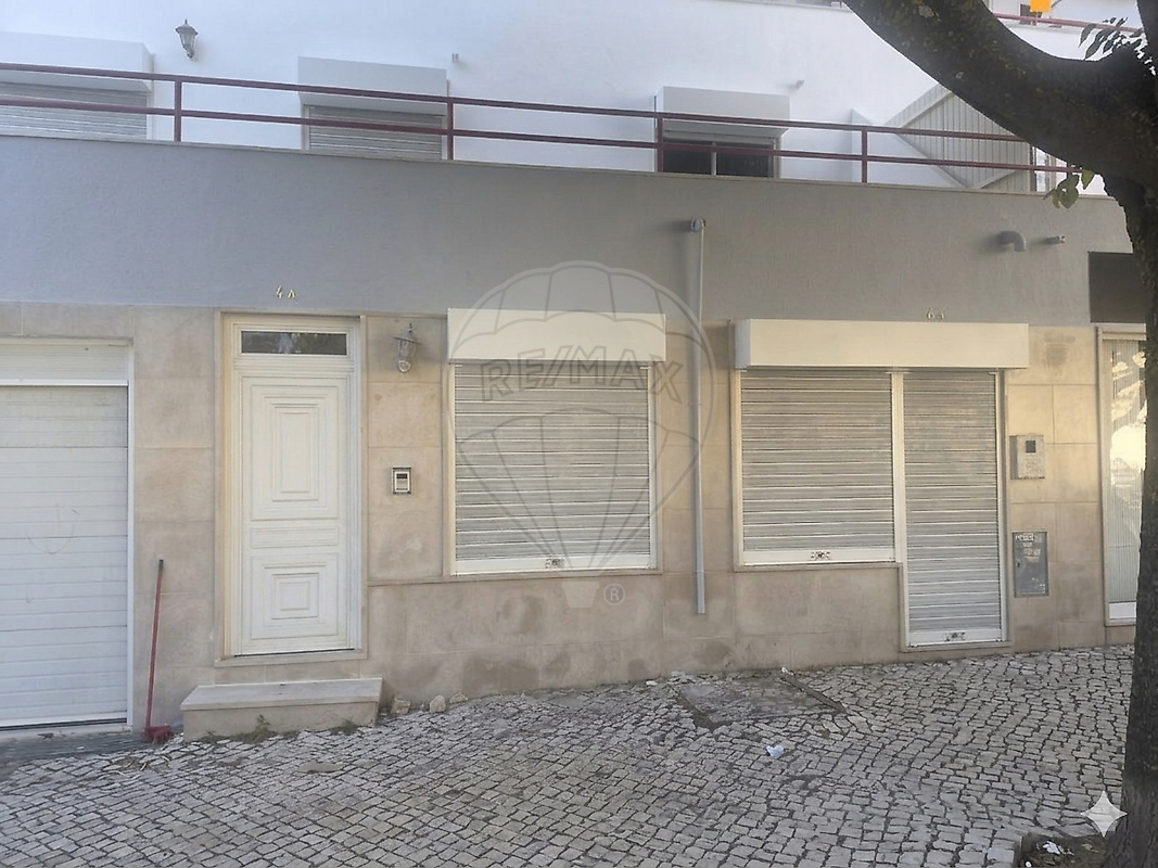 Escritório - Laranjeiro e Feijó · Almada
