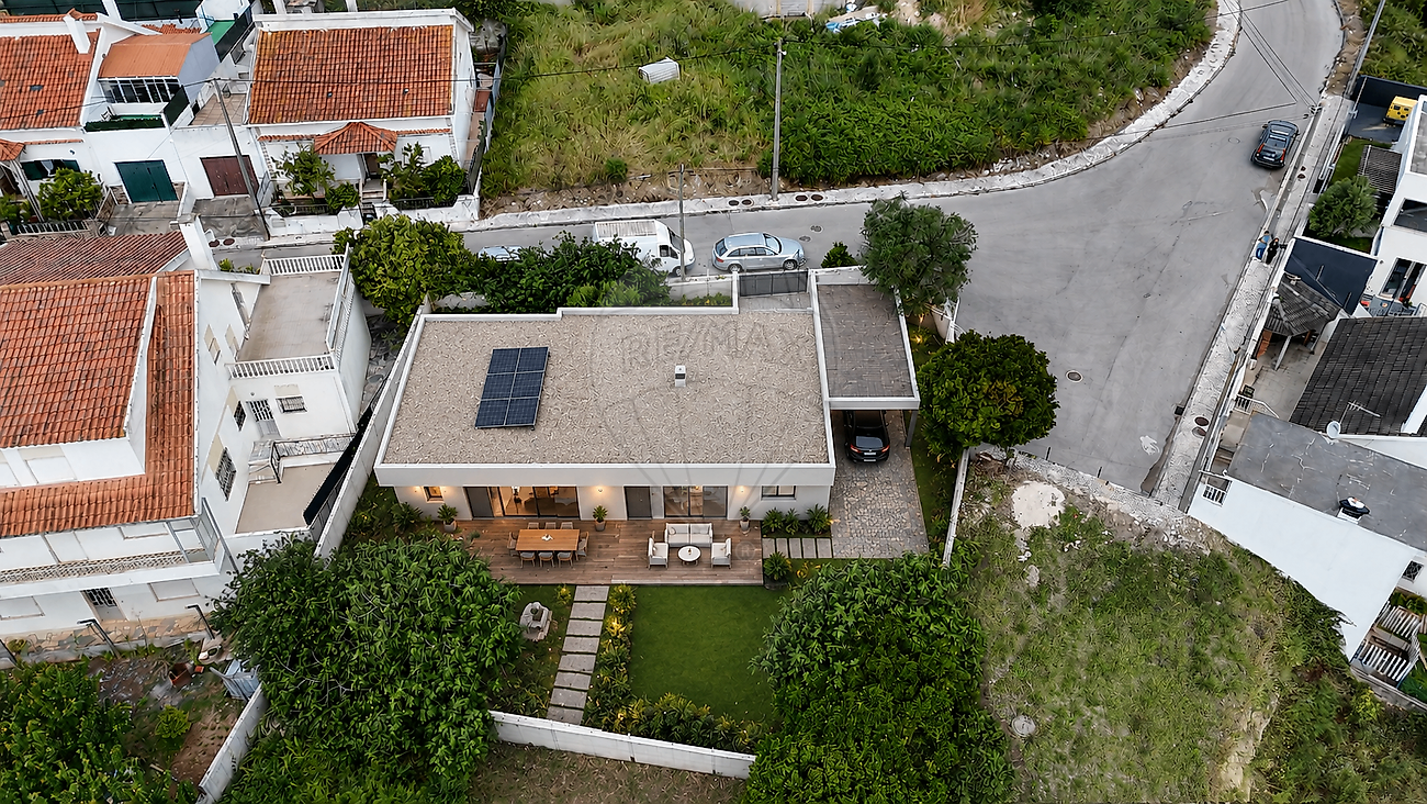 Terreno à venda em Odivelas