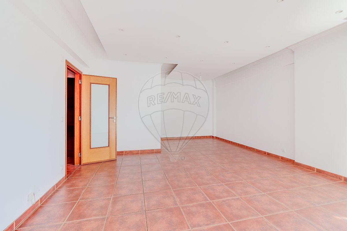 Apartamento T2 à venda em Odivelas