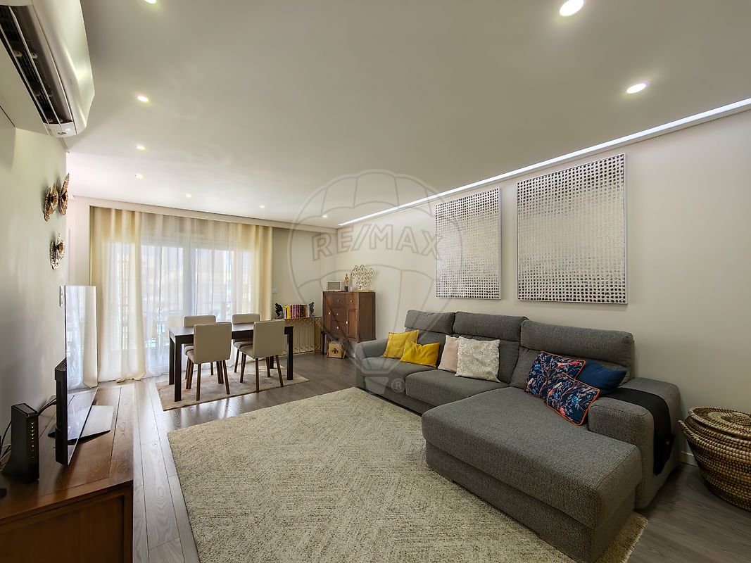 Apartamento T3 - Póvoa de Santo Adrião e Olival Basto · Odivelas