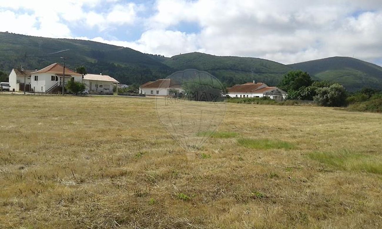 Terreno à venda em Porto de Mós