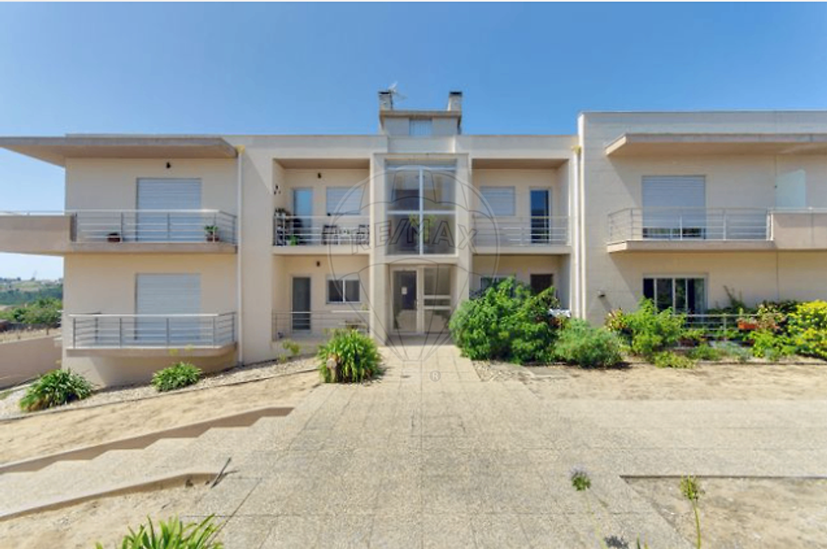 Apartamento T3 à venda em Alcobaça