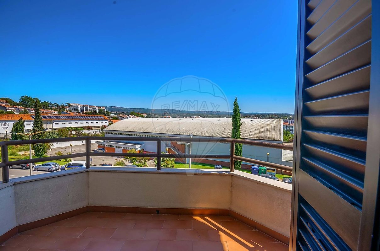 Apartamento T3 à venda em Alcobaça