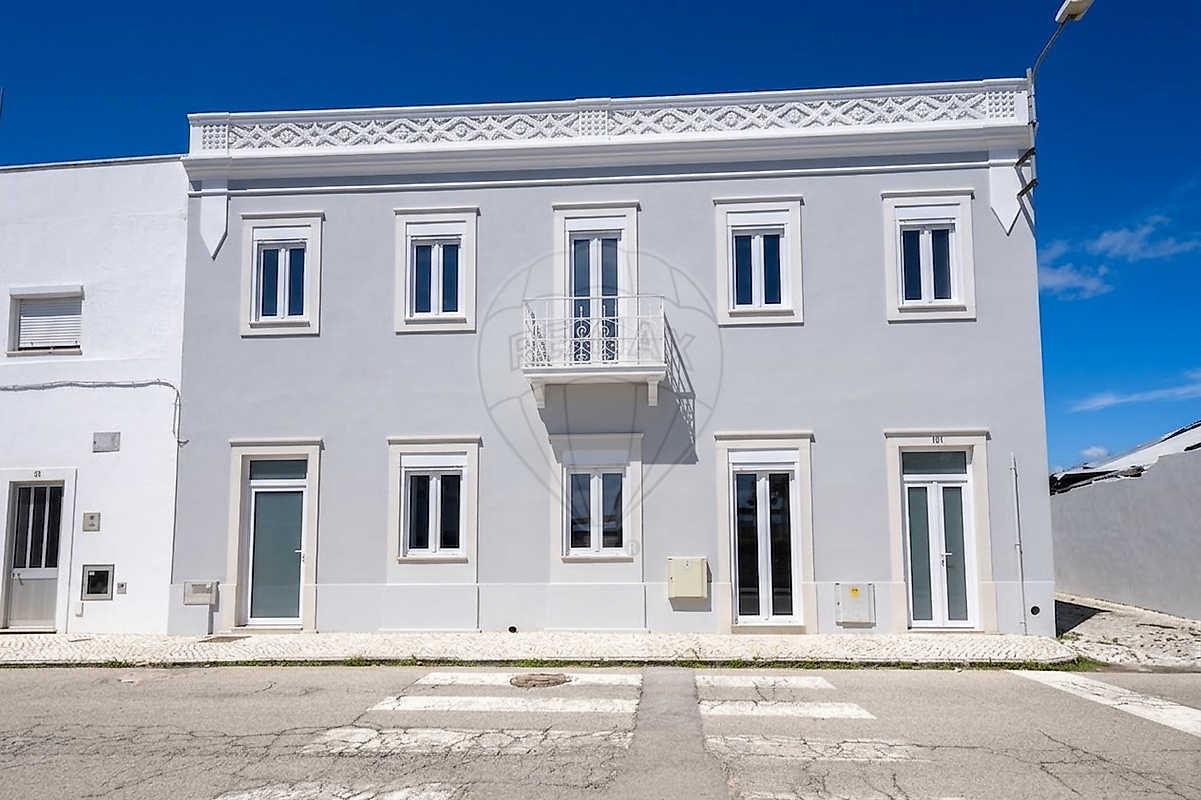 Prédio - Valado dos Frades, Nazaré, Leiria