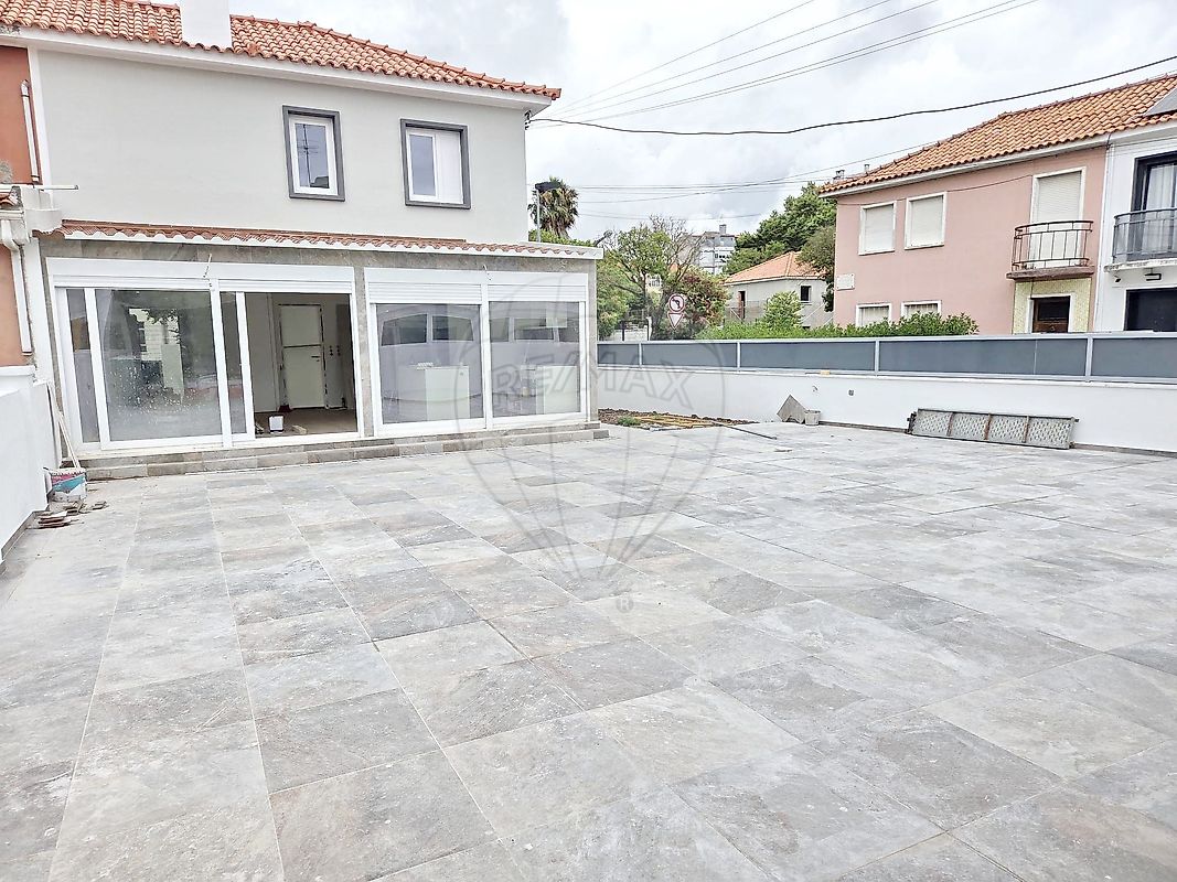 Moradia T5 à venda em Lisboa