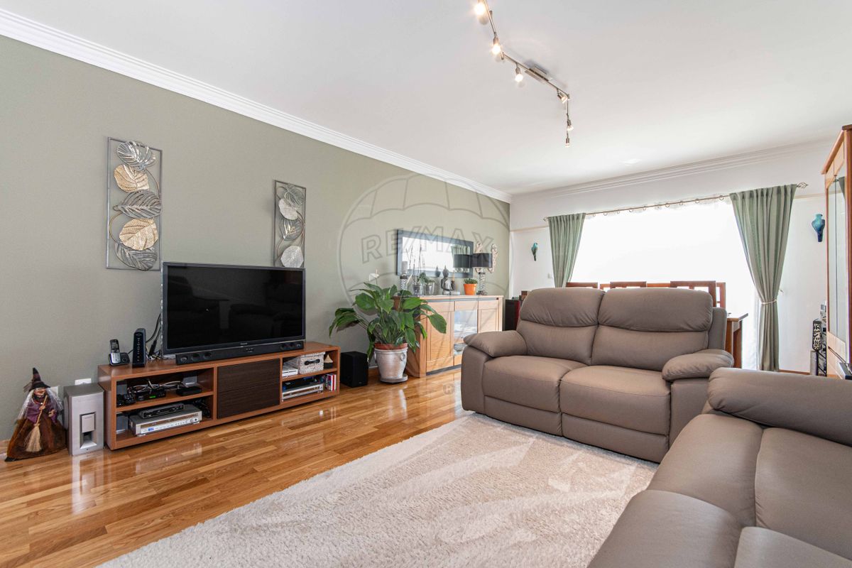 listing 121291439-32 picture-0