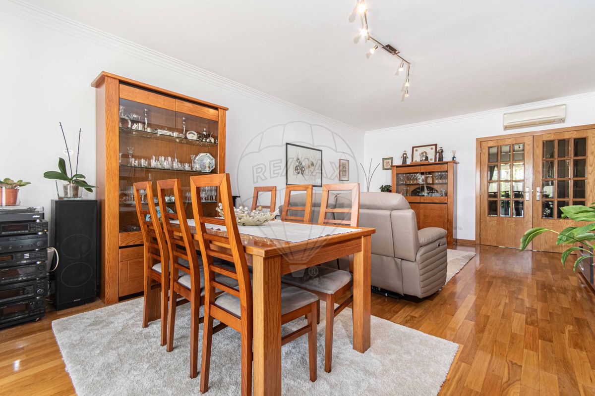 listing 121291439-32 picture-0