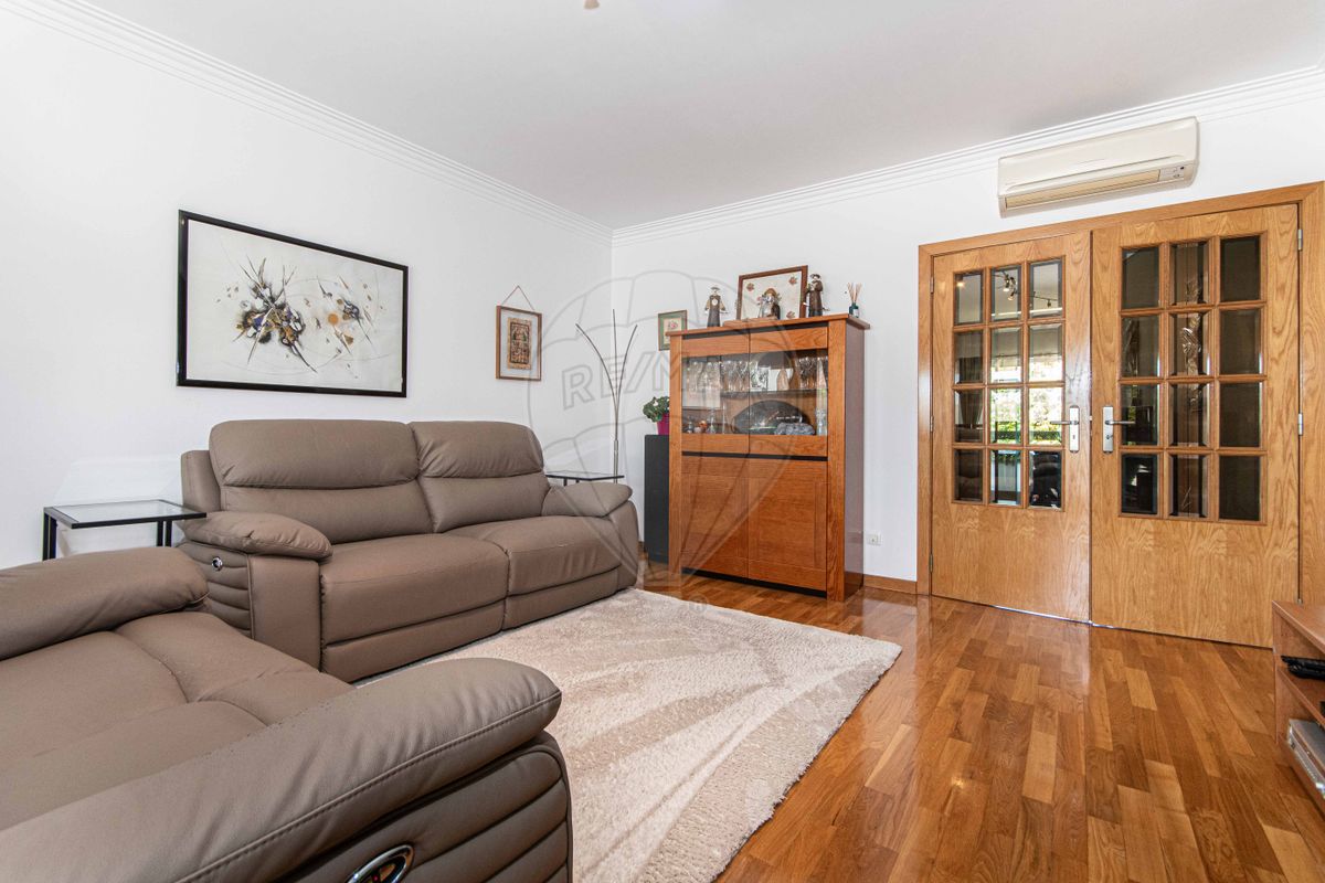 listing 121291439-32 picture-0