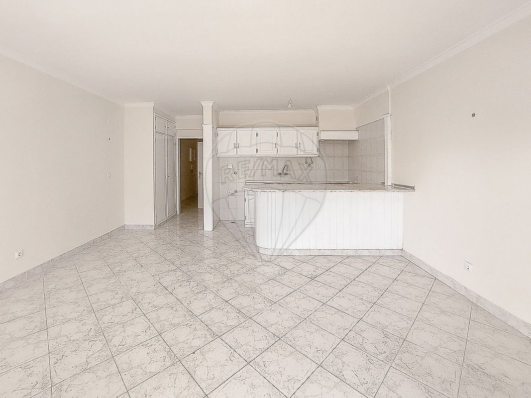 Apartamento T1 à venda em Sintra