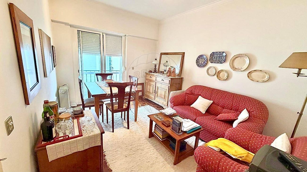 Apartamento T3 à venda em Amadora