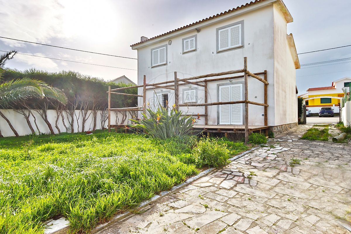 Moradia T4 à venda em Torres Vedras