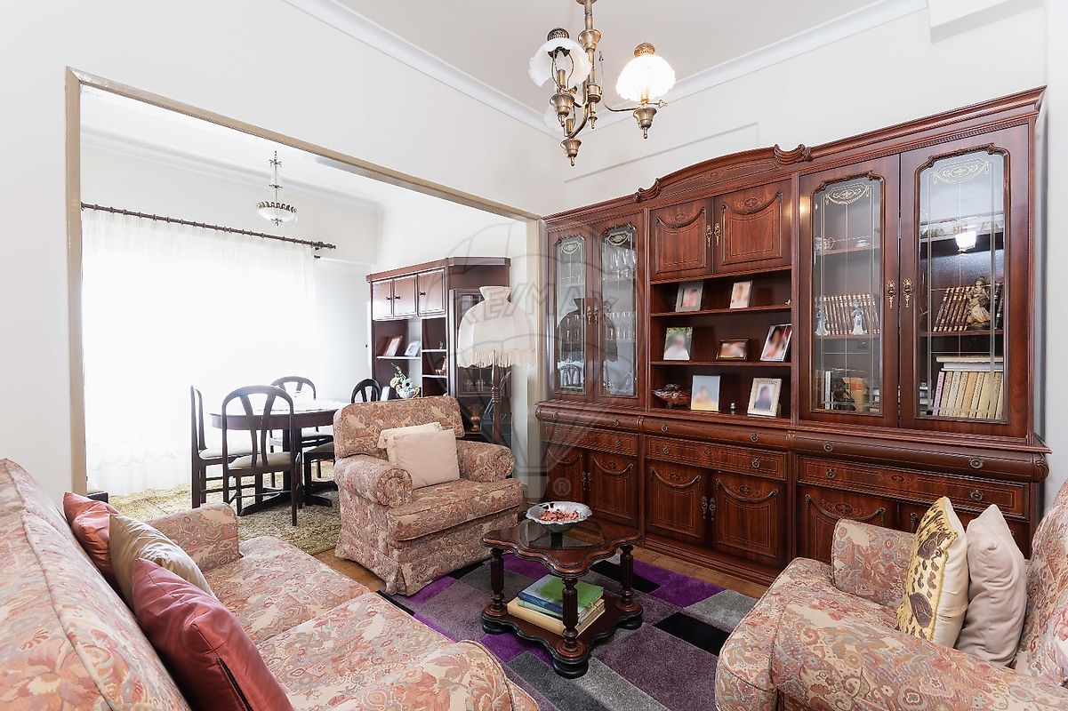 Apartamento T3 à venda em Loures