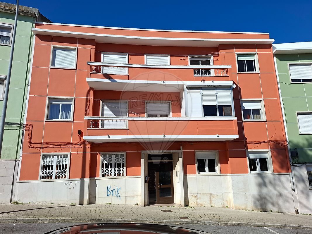 Apartamento T2 à venda em Amadora