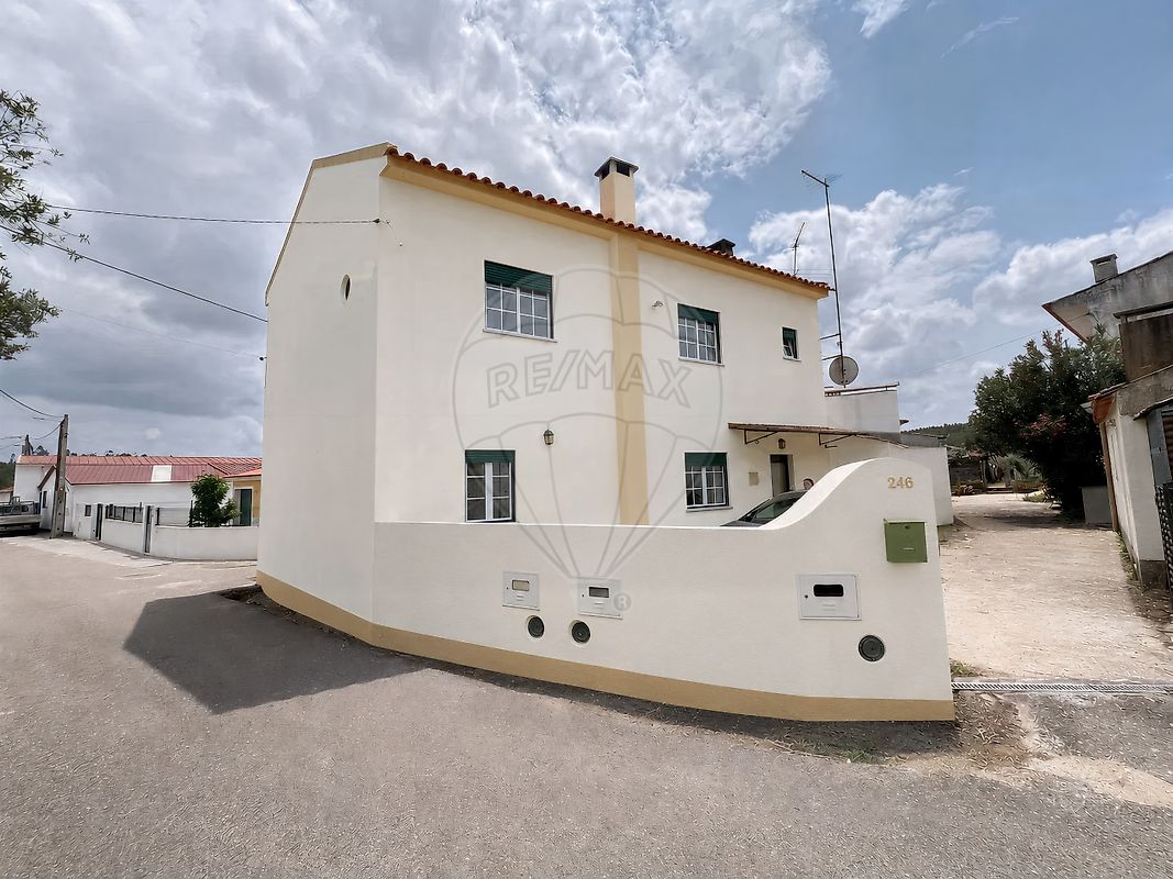 Moradia - Abrantes (São Vicente e São João) e Alferrarede, Abrantes, Santarém