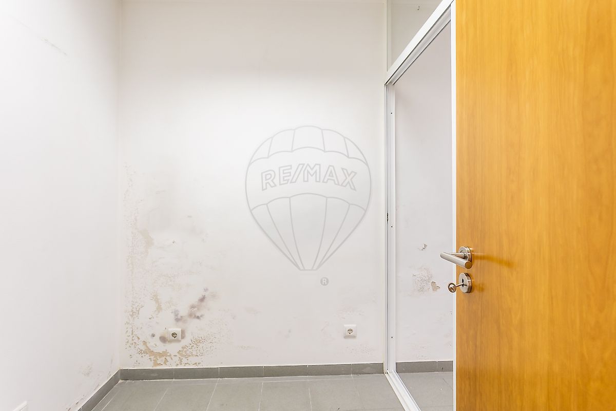 Apartamento T0 à venda em Mina de Água, Amadora — foto 9