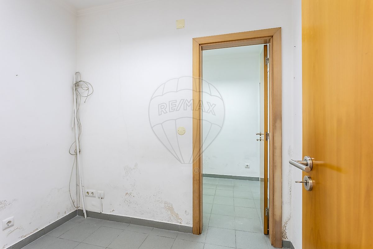 Apartamento T0 à venda em Mina de Água, Amadora — foto 7