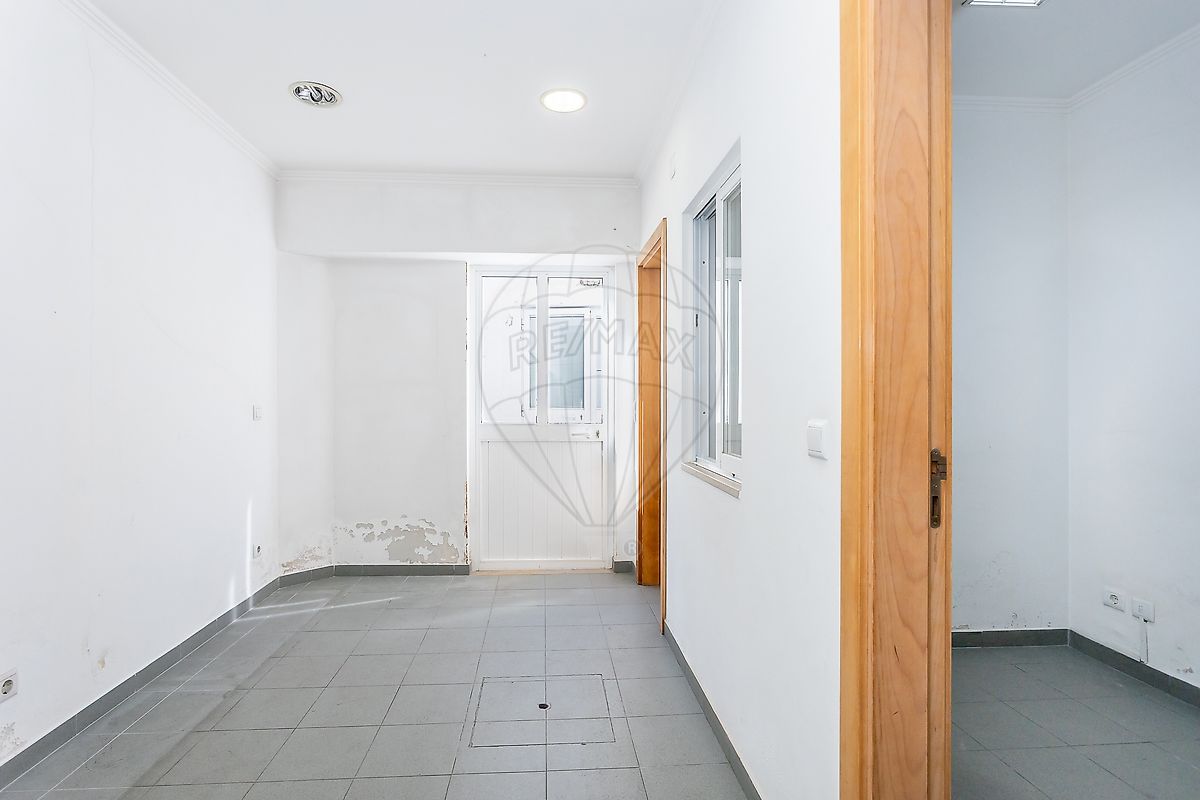 Apartamento T0 à venda em Mina de Água, Amadora — foto 8