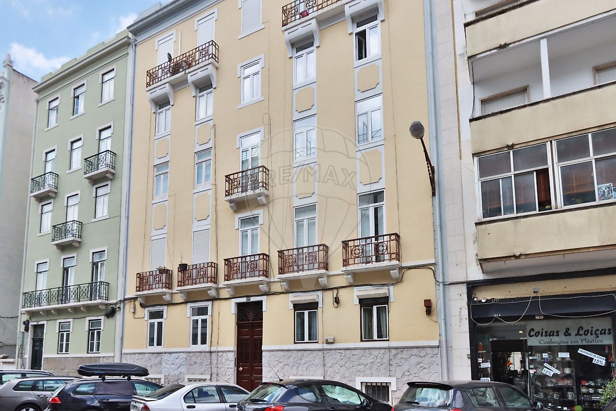 Apartamento T6 à venda em Lisboa