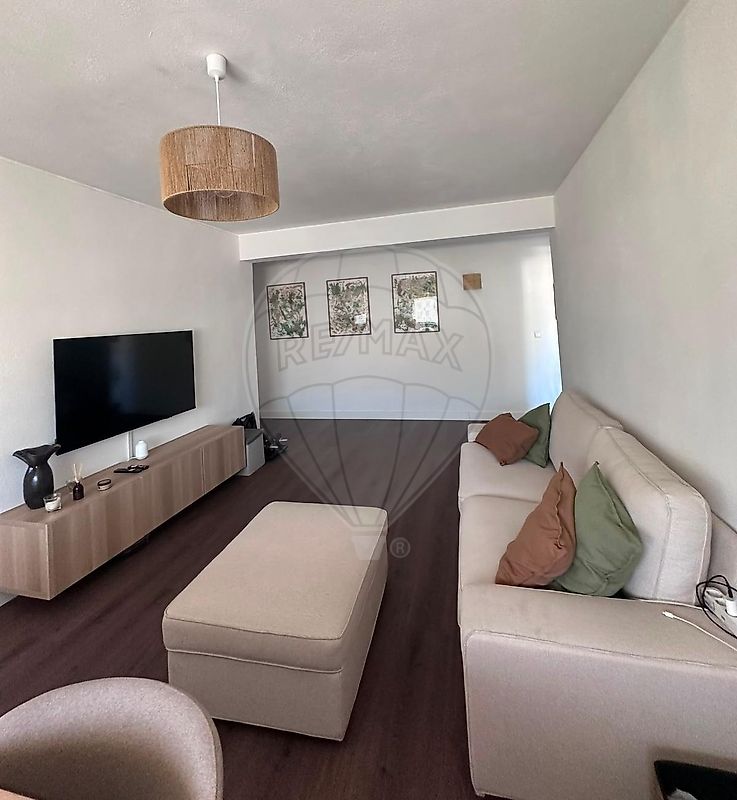Apartamento T2 à venda em Amadora