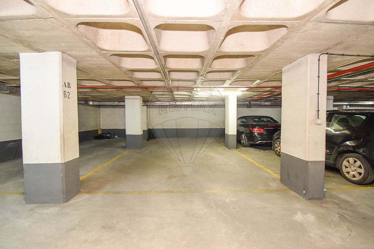 Garagem para arrendar em Lisboa