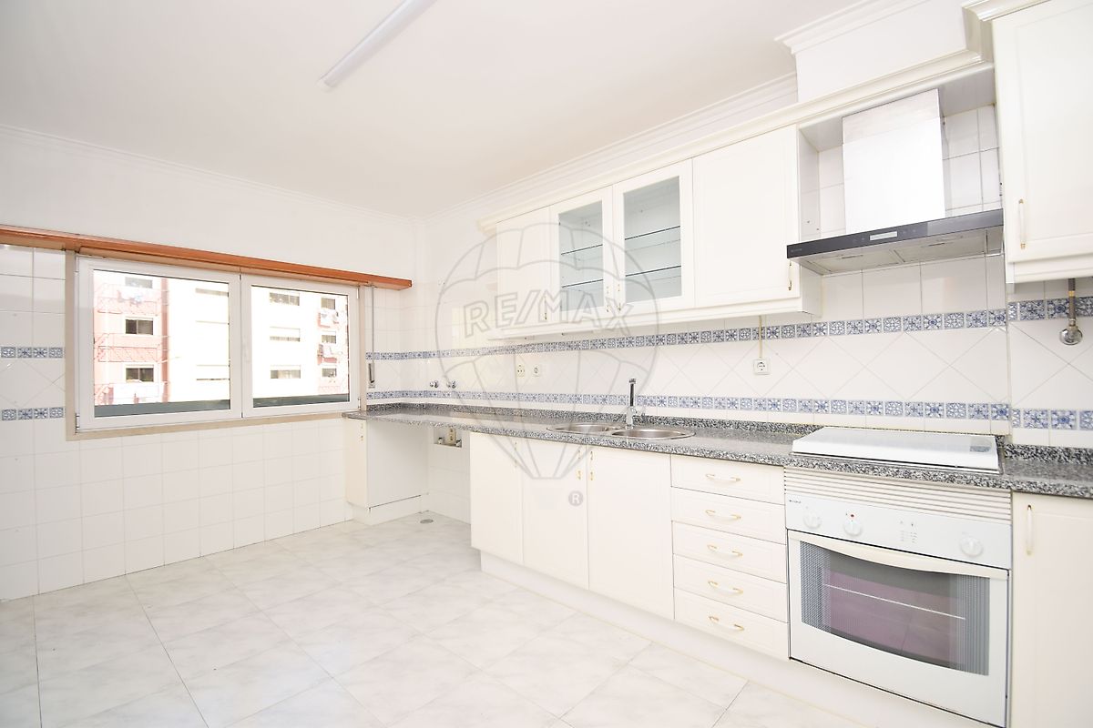 Apartamento T1 à venda em Sintra