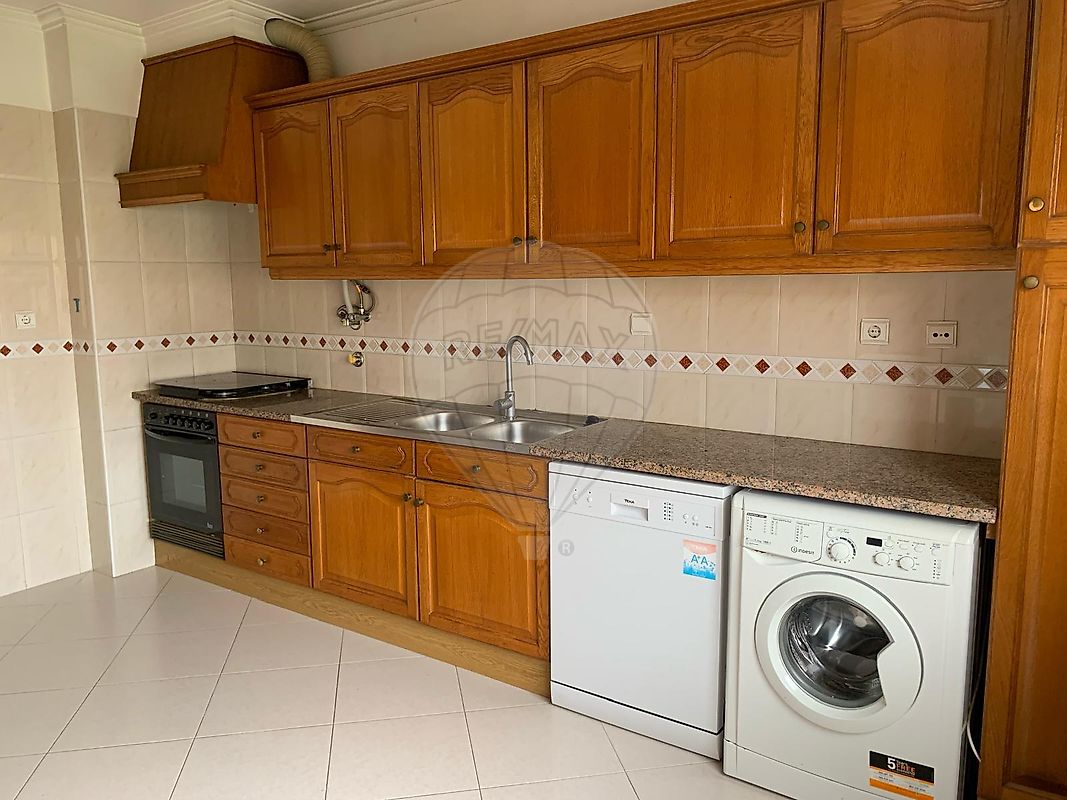 listing 121331002-3994 picture-0