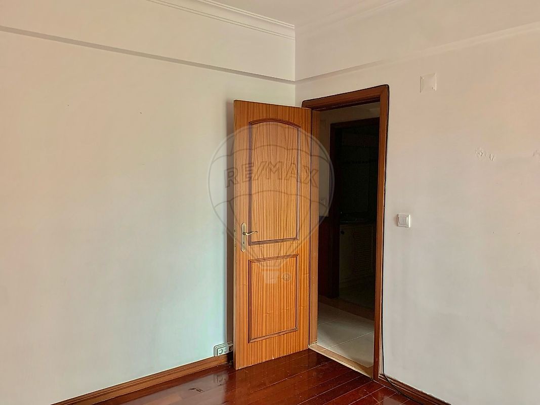 listing 121331002-3994 picture-0