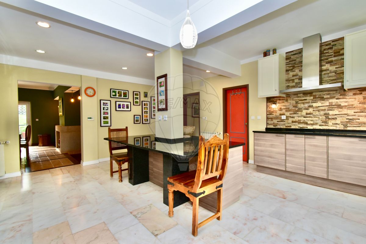 listing 121331280-15 picture-0