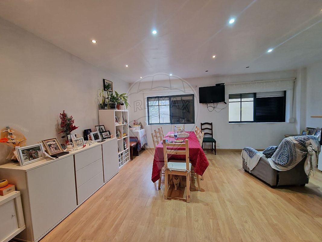 Apartamento T2 à venda em Odivelas