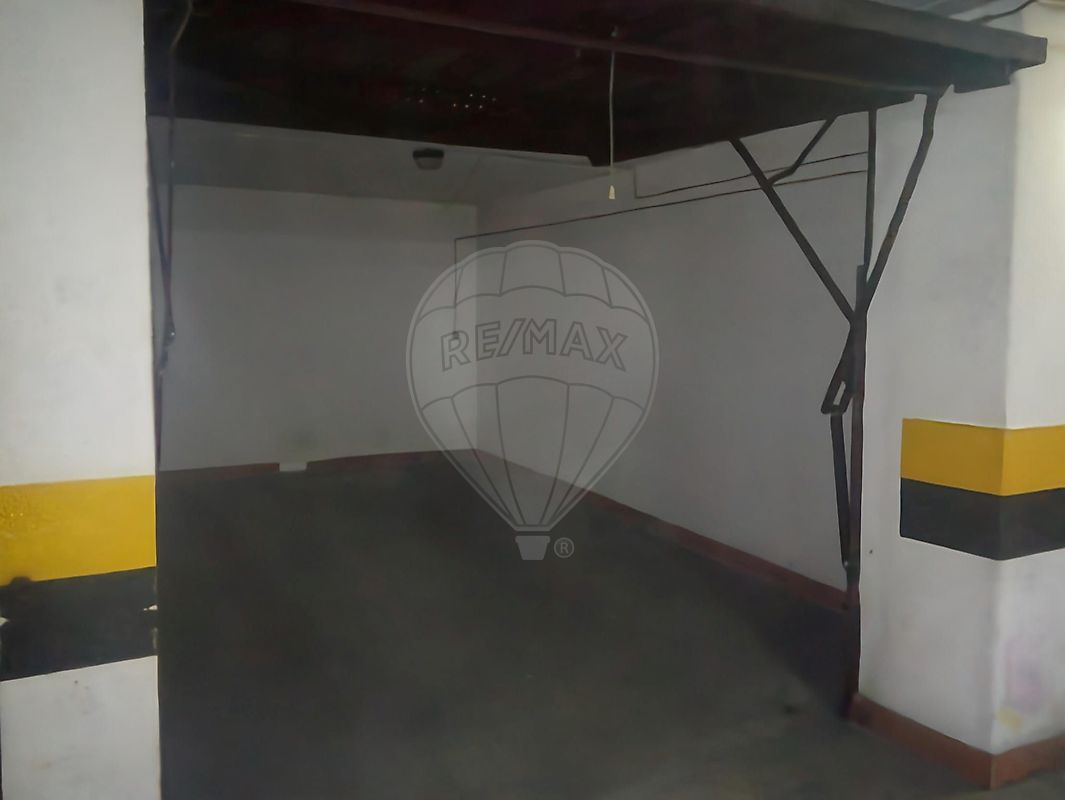 Garagem - Agualva e Mira-Sintra, Sintra, Lisboa