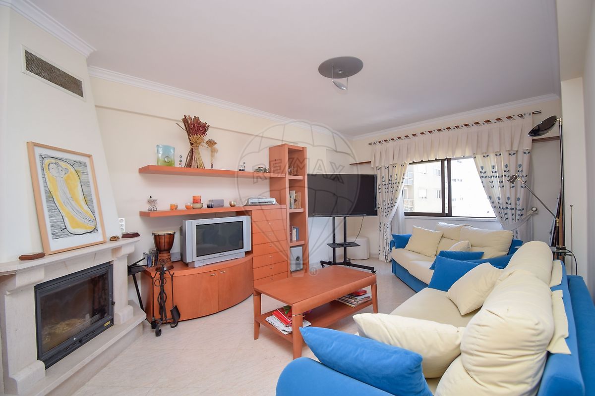 Apartamento T1 à venda em Sintra