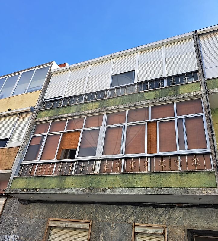 Apartamento T2 à venda em Amadora