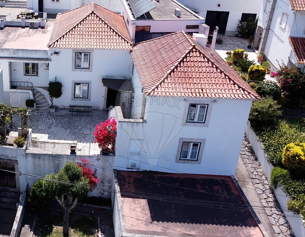 Moradia T7 à venda em Loures