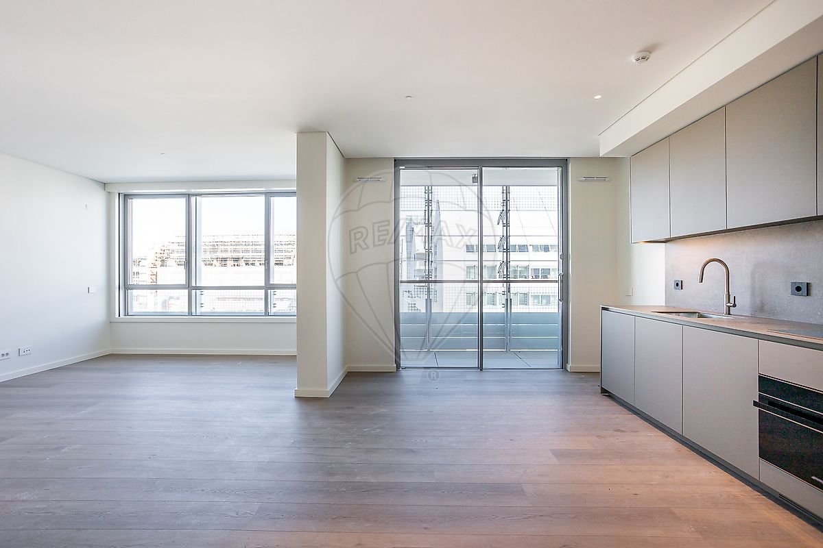 Apartamento T1 de luxo à venda em Braço de Prata