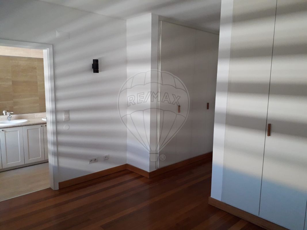 listing 121491883-20 picture-0