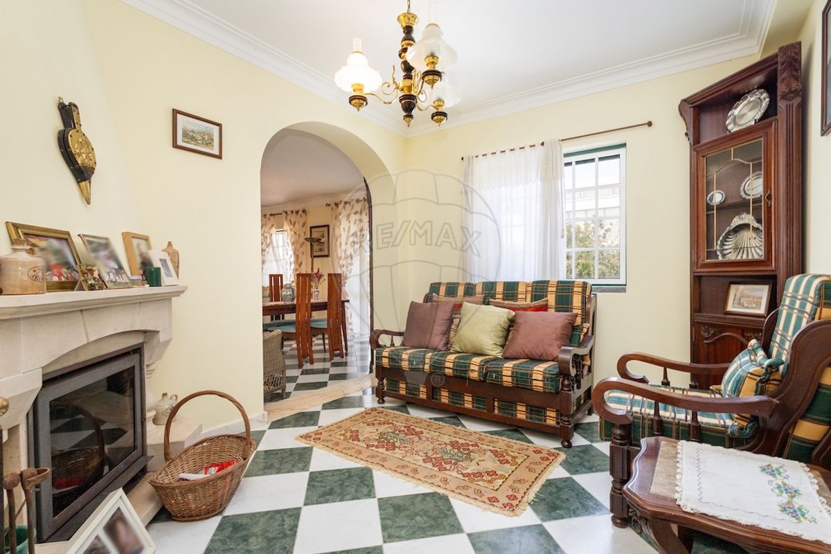 listing 121491899-1 picture-0