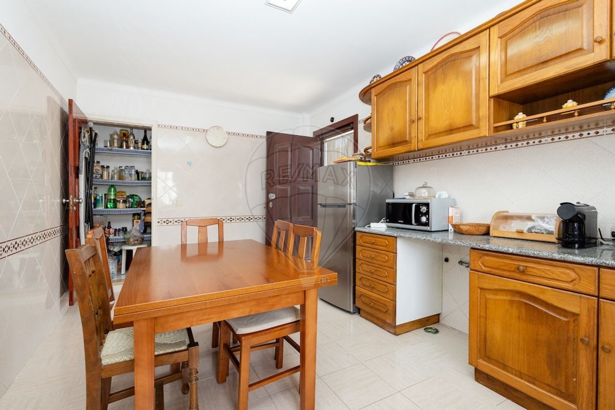 listing 121491899-1 picture-0