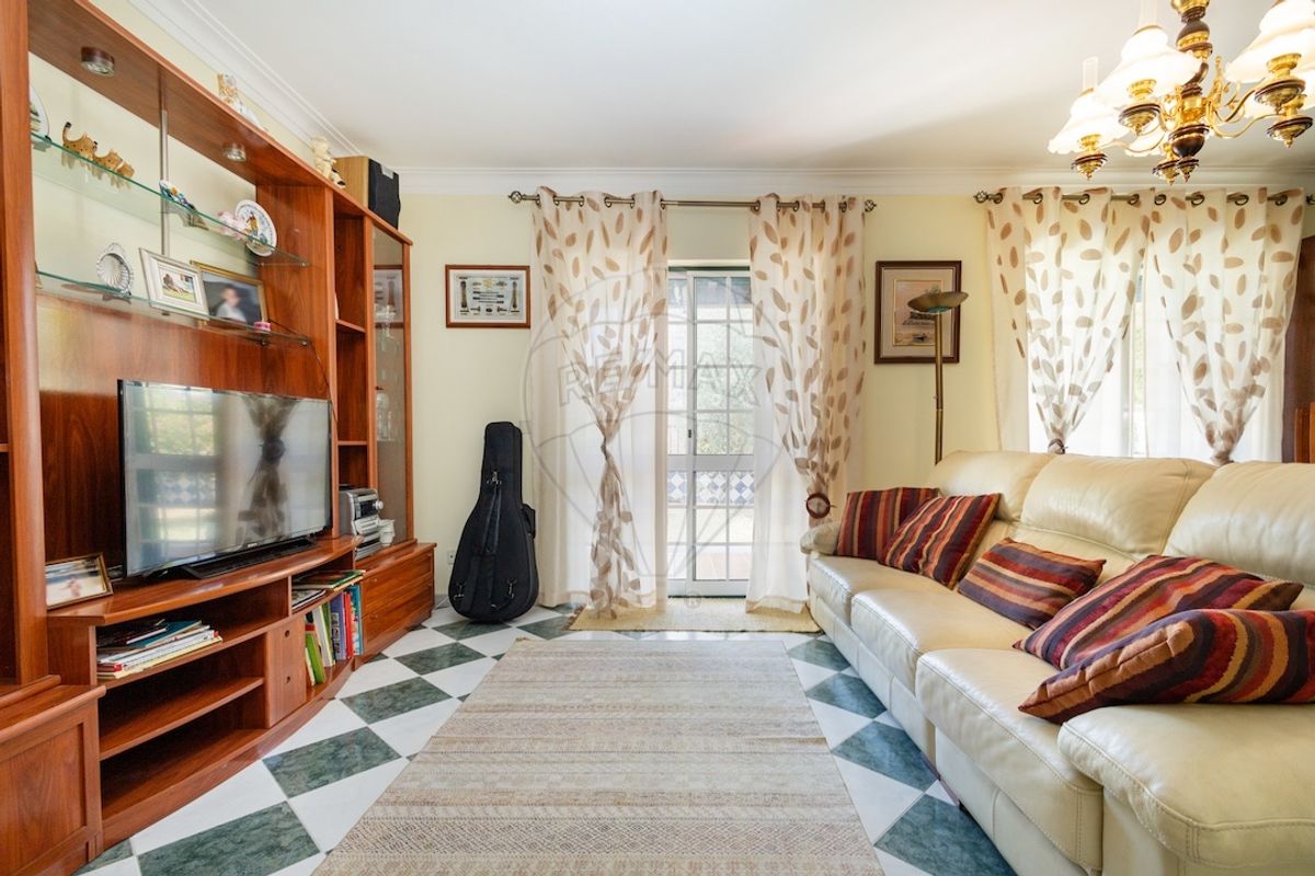 listing 121491899-1 picture-0