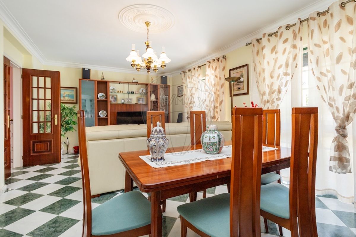 listing 121491899-1 picture-0