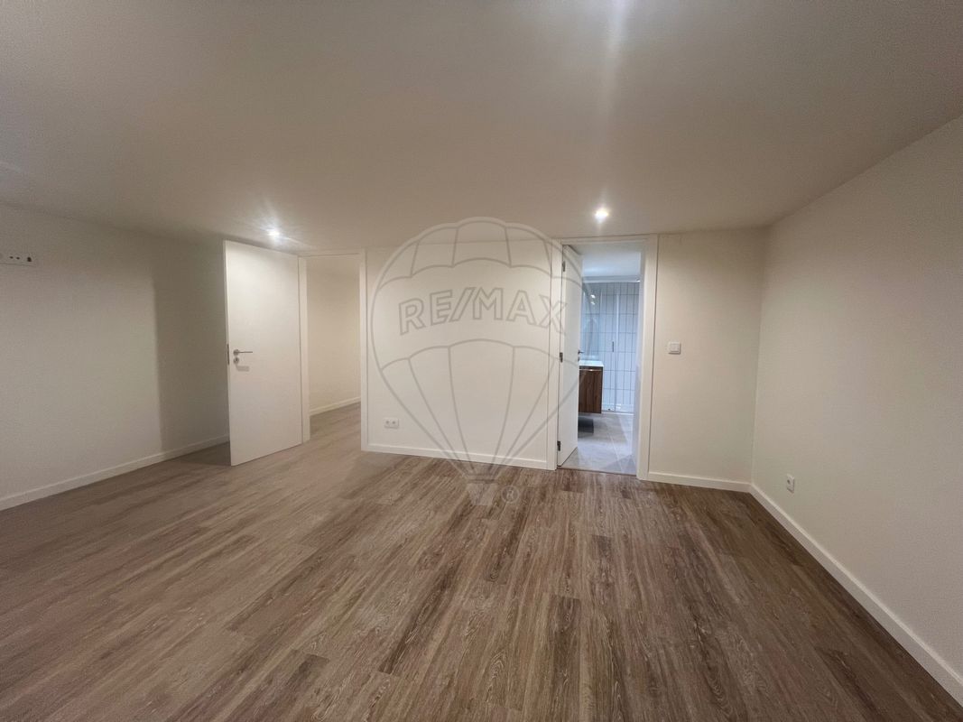 listing 121491508-123 picture-0