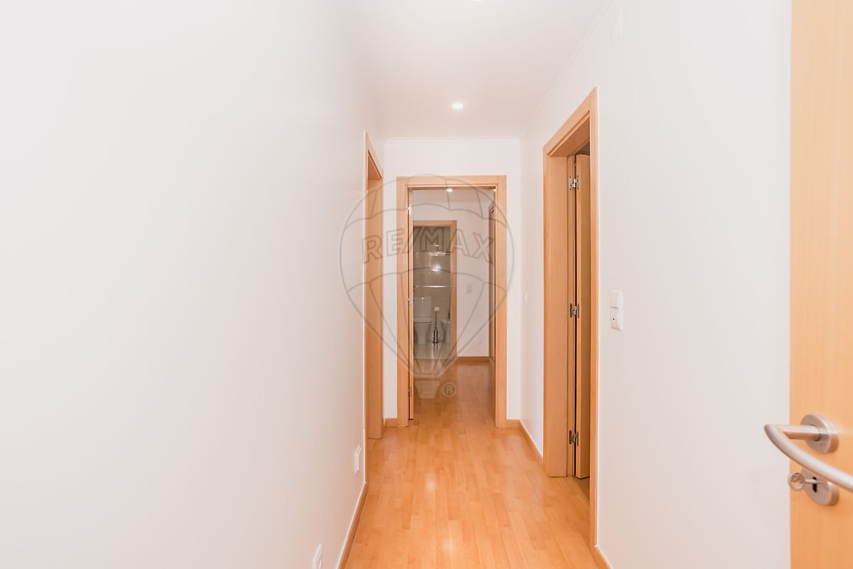 listing 121491740-38 picture-0