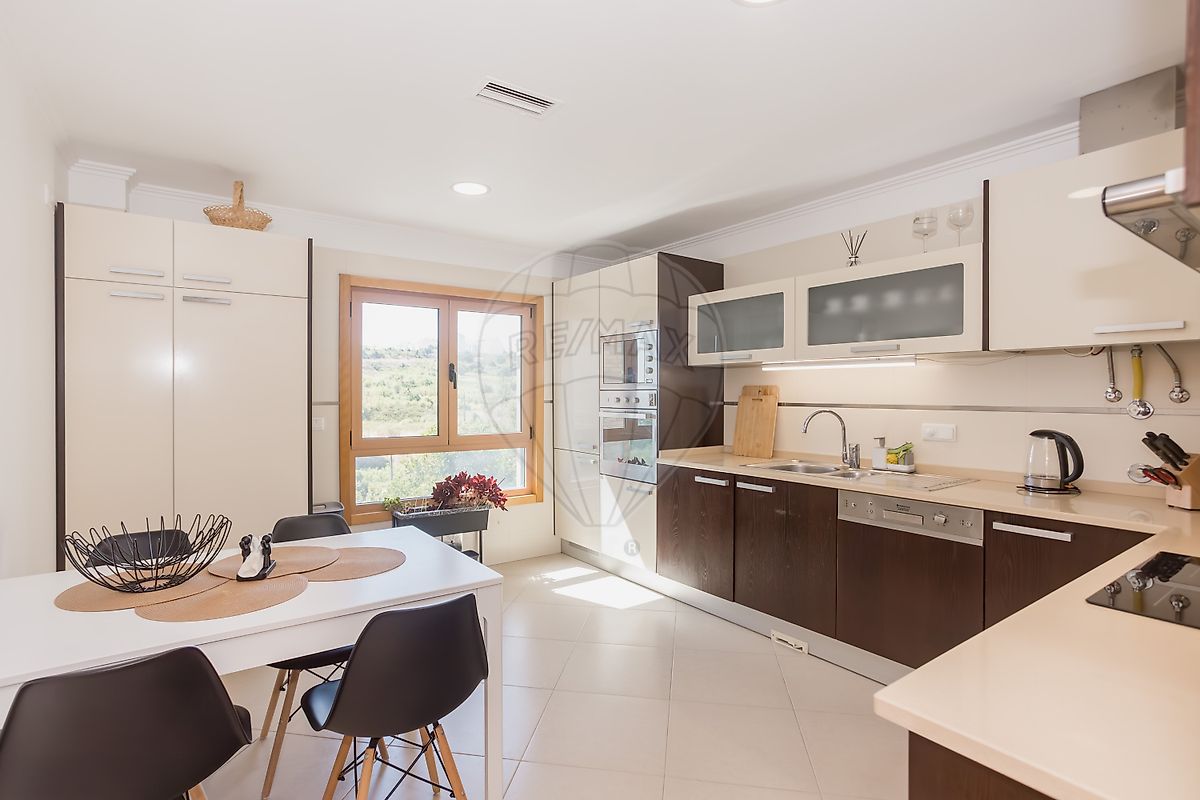 listing 121491740-38 picture-0