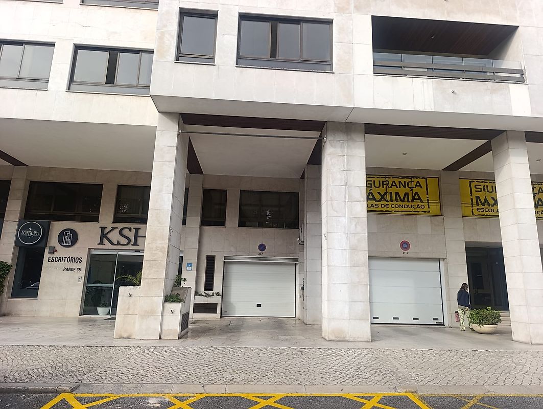 Garagem para arrendar em Lisboa