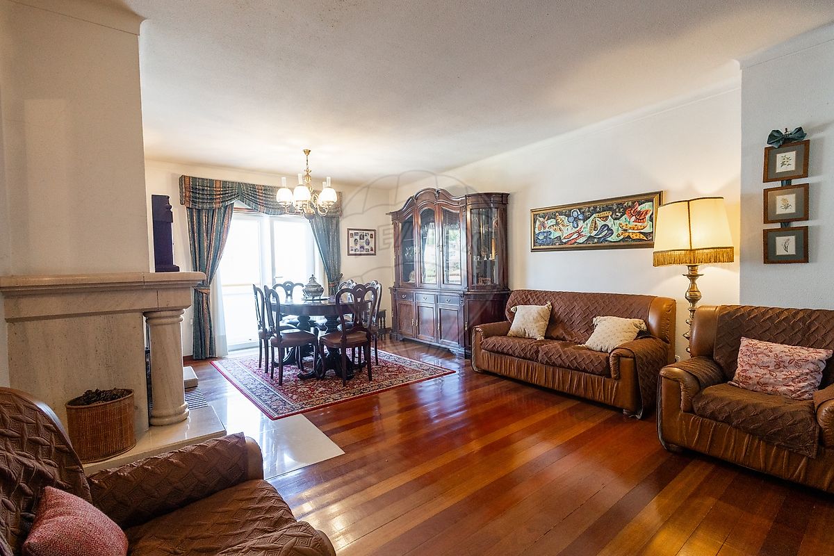 Apartamento T4 para venda