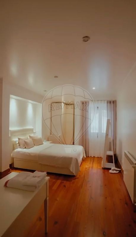 Moradia T4 à venda em Loures