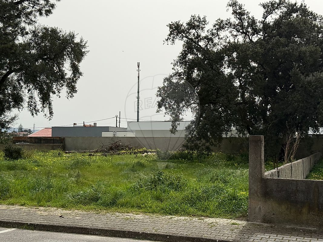 Terreno à venda em Seixal