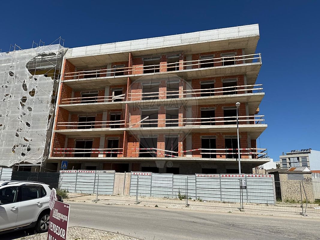 Duplex T4 à venda em Montijo